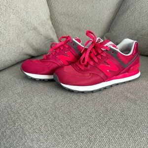 New Balance Women's Fuchsia Hit pink Sneakers NIB 8
